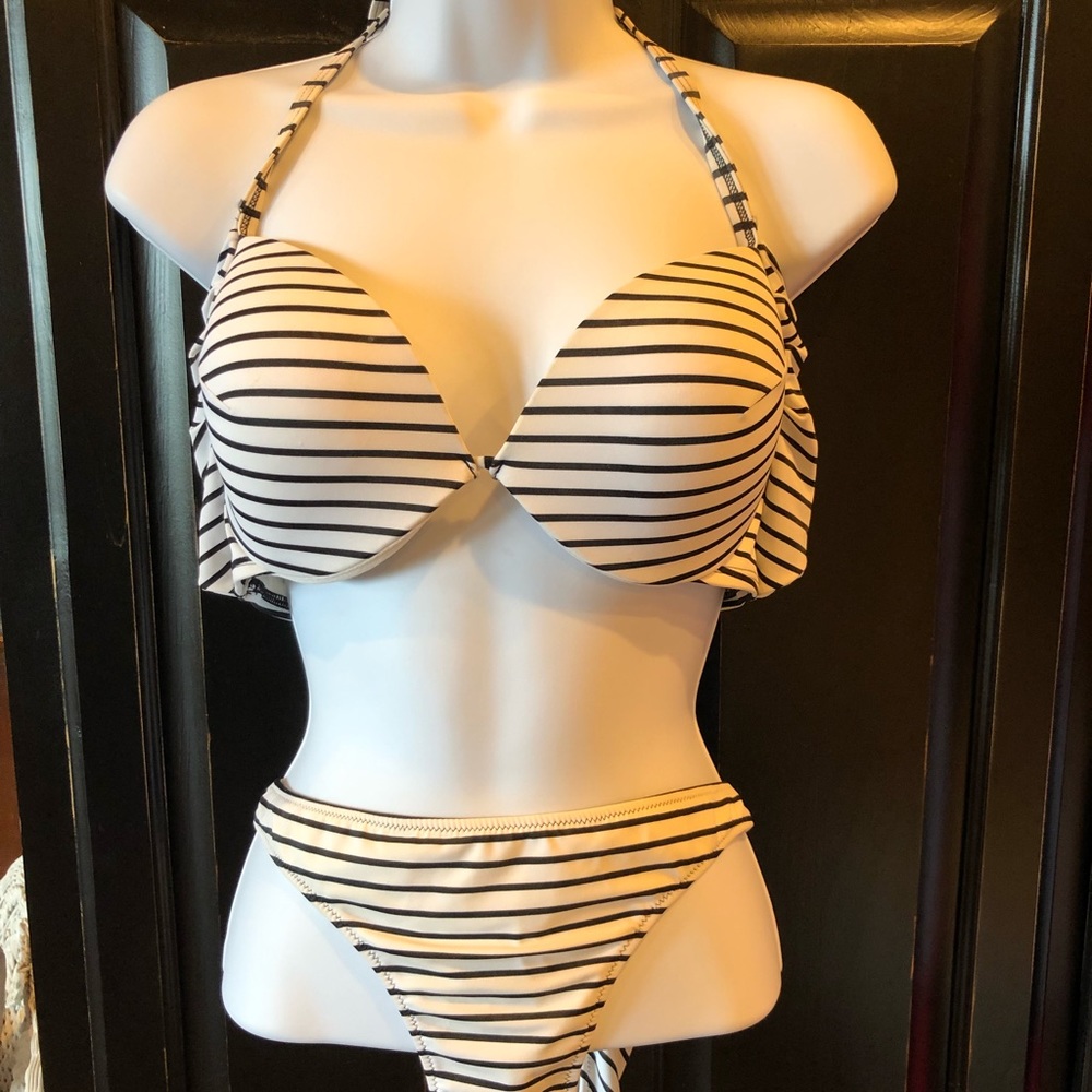 Victoria Secret Swim Suit - New Condition - Top 34D - Medium Bottom - $19